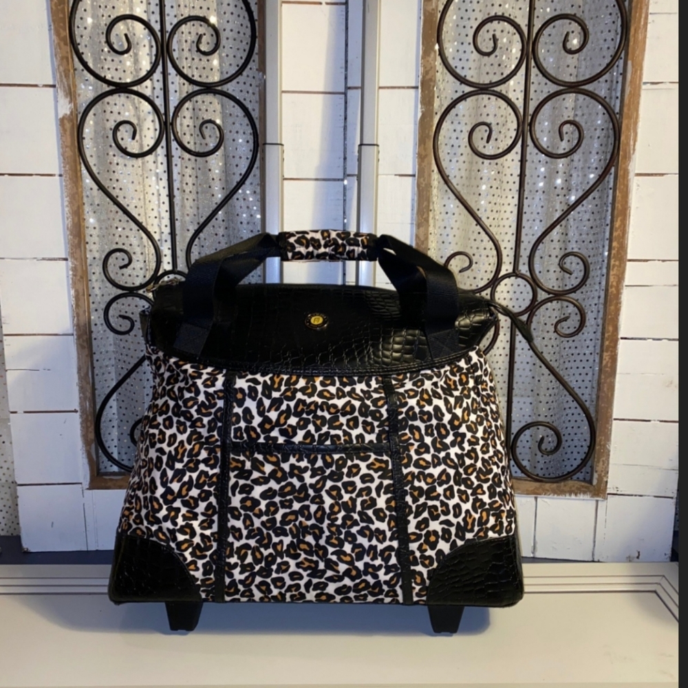 Olympia  cheetah rolling briefcase